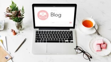 Writing a blog post on Blogger platform without investment
