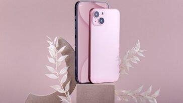 Why Phones Moved Away from Metal Bodies